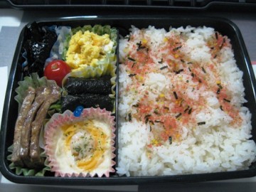 娘たちの手作り弁当